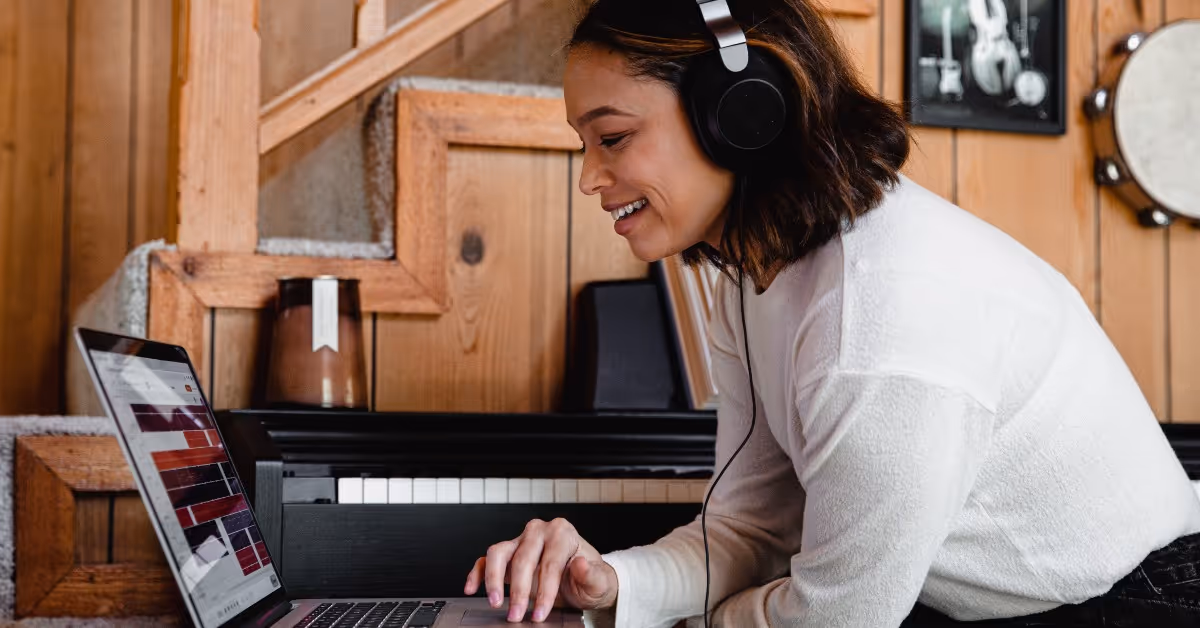 34 Podcast Hosting Platforms (& Our Top 5)