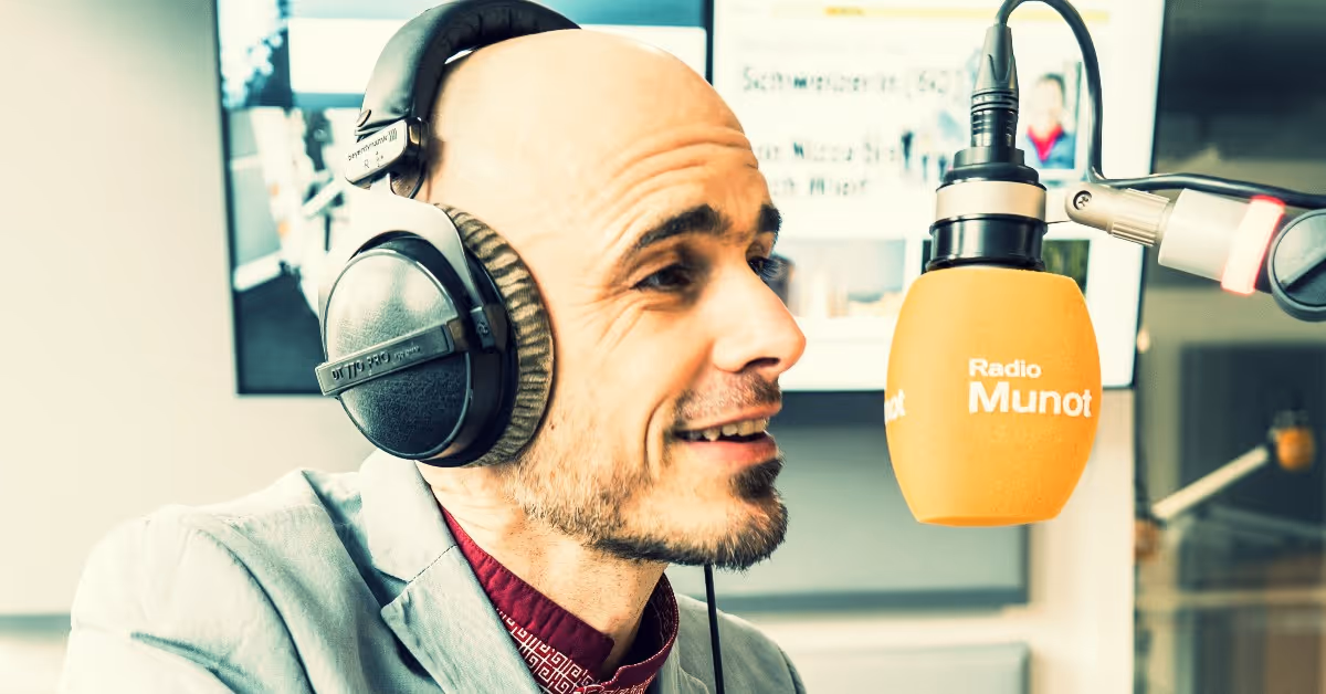 20 Creative Examples of Podcast Marketing