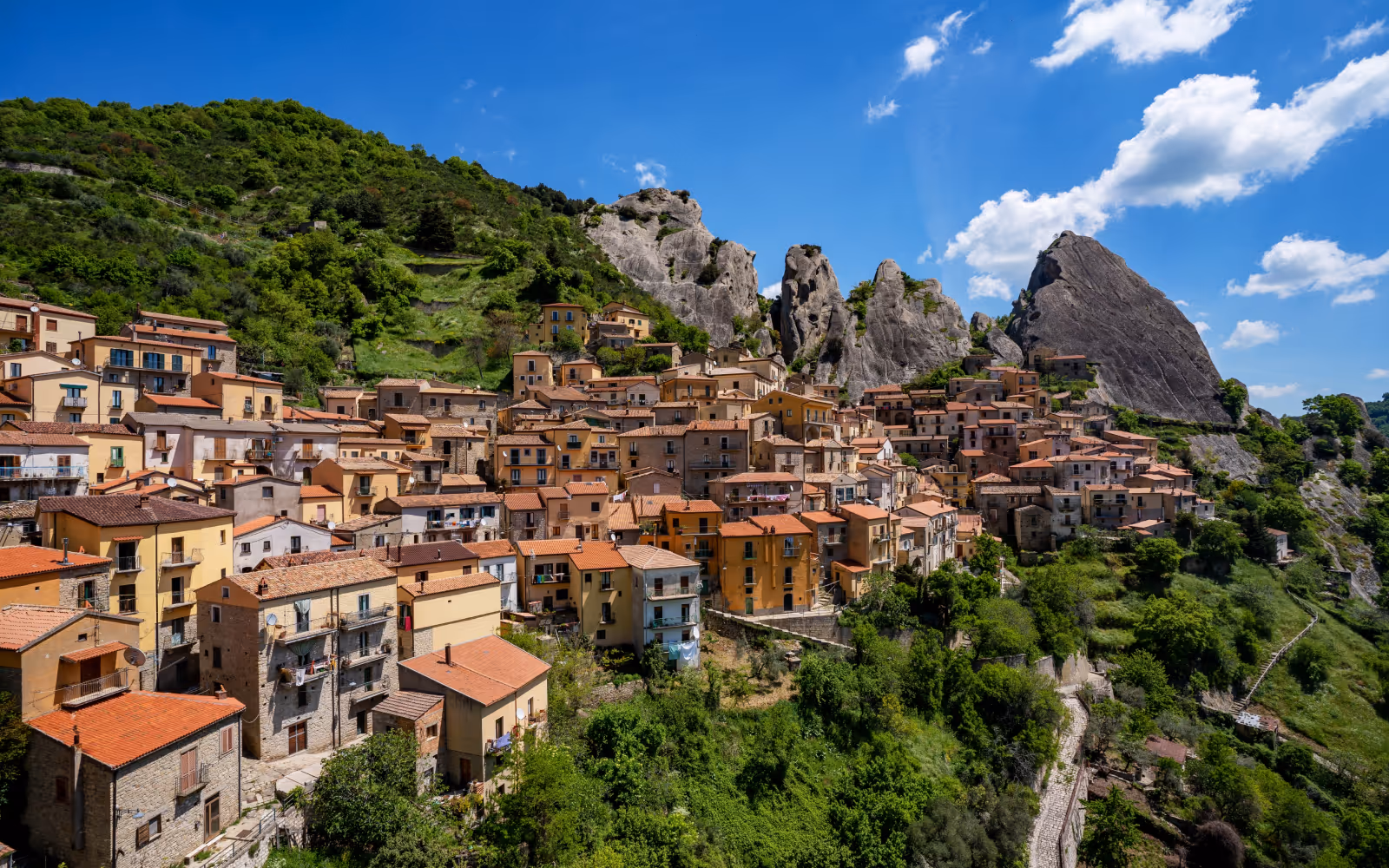 Immagine di un paesaggio a Potenza in Basilicata.