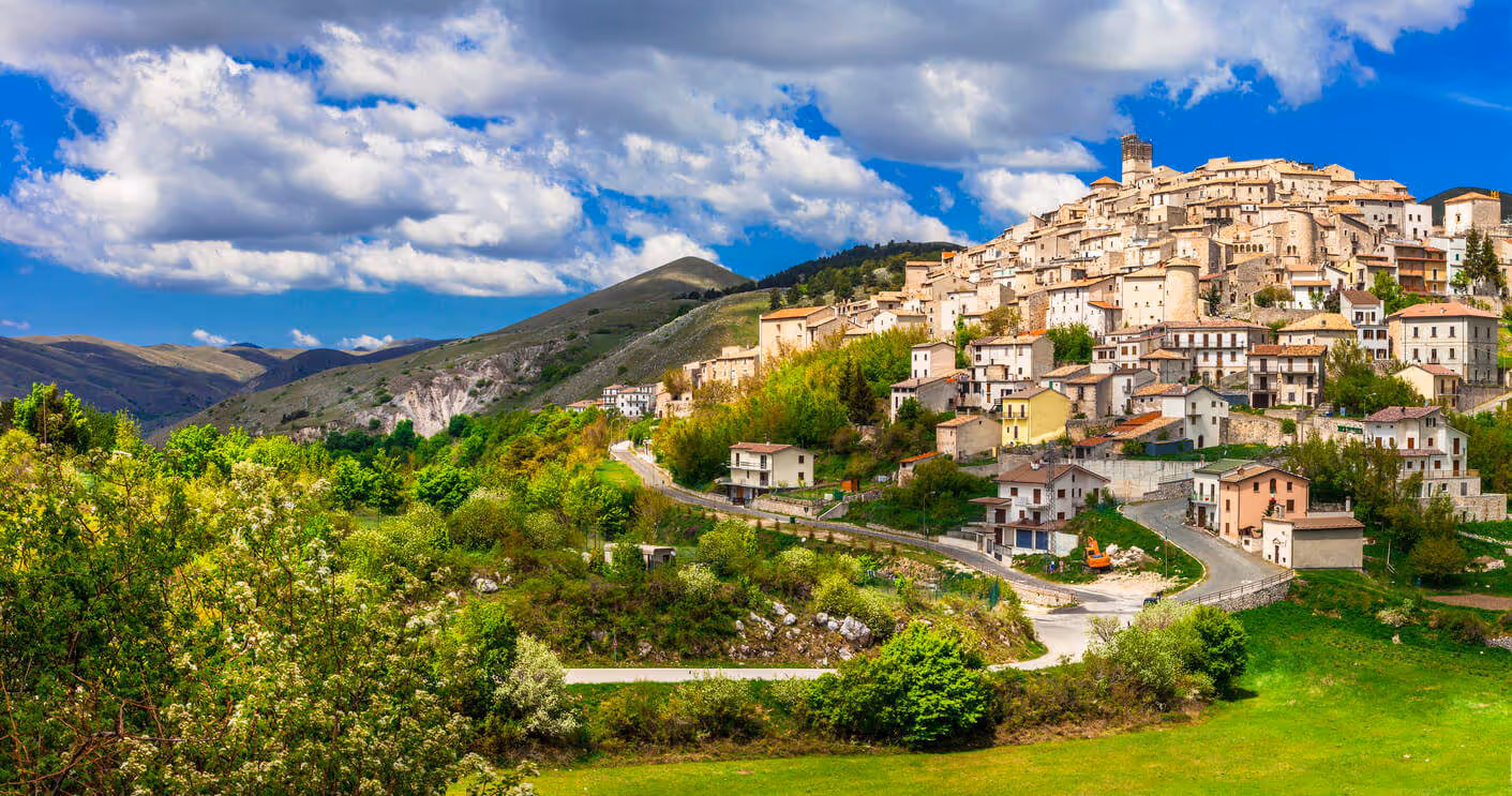 Immagine di un paesaggio a L’Aquila in Abruzzo.