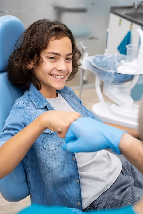 ragazzo dal dentista