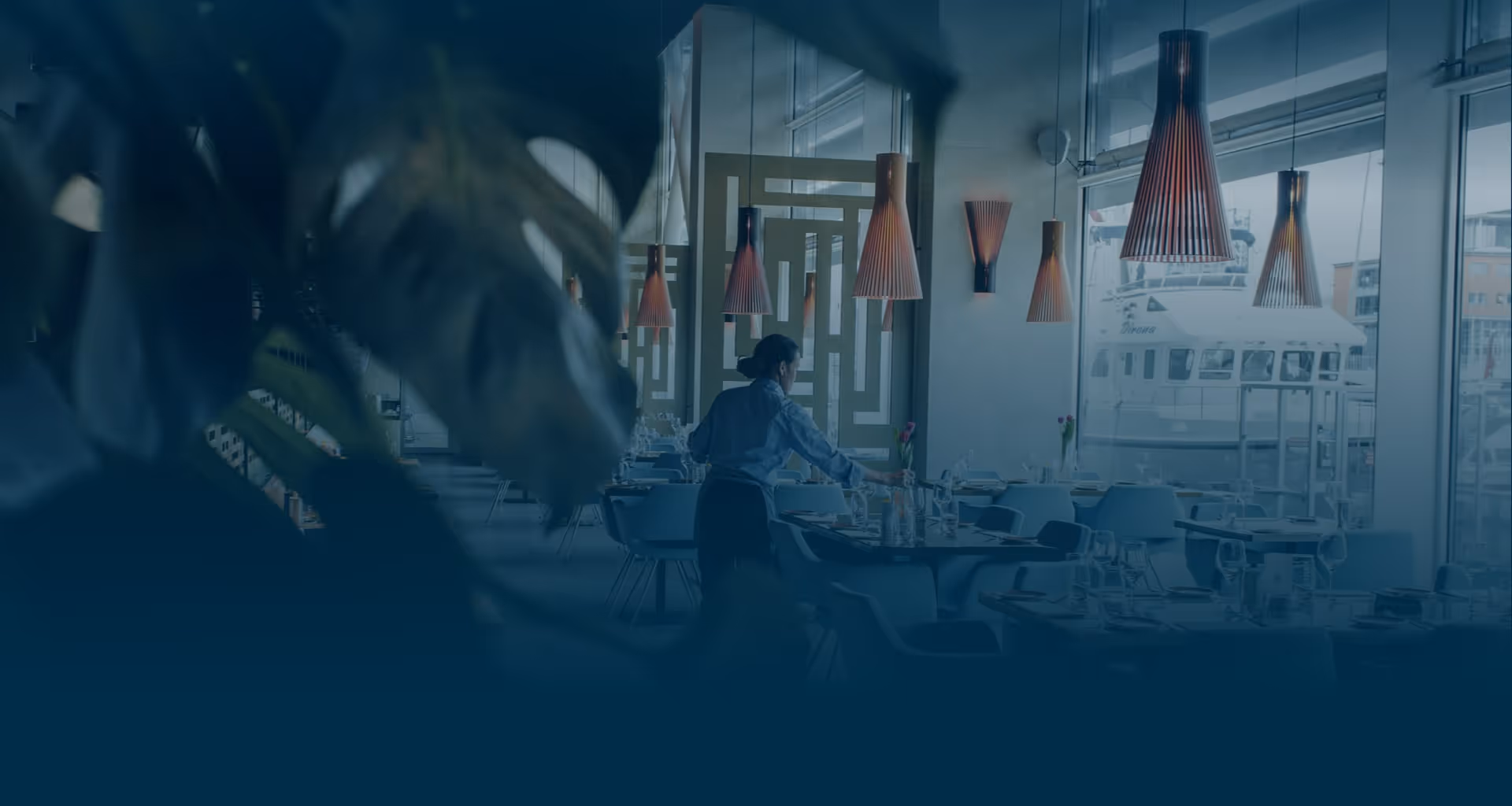 Casual dining restaurant interior