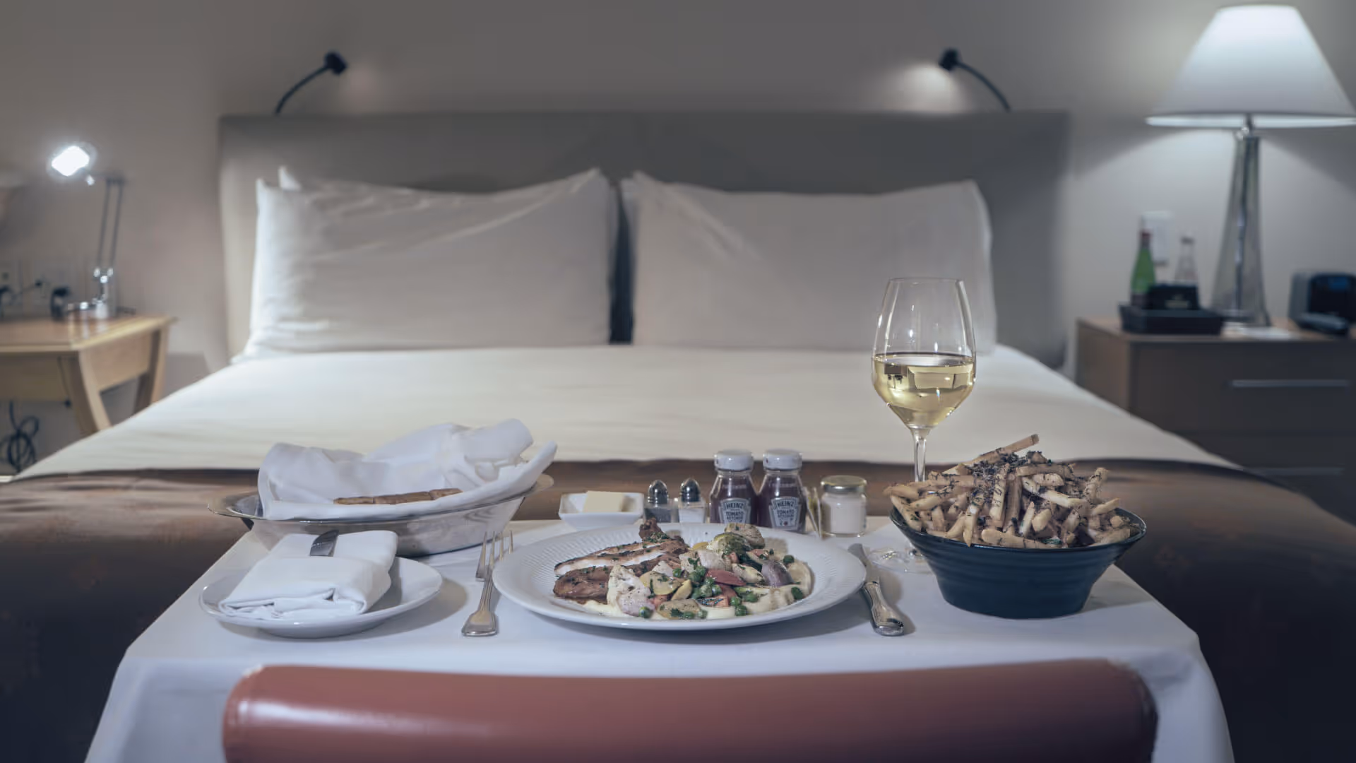 MOBI's Room Service: Scan, order, relax