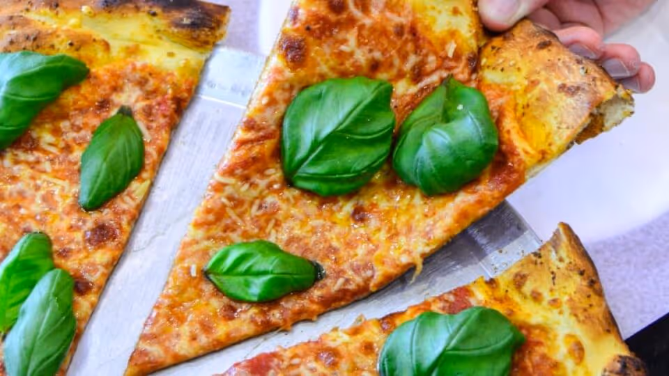 delicious Sals pizza