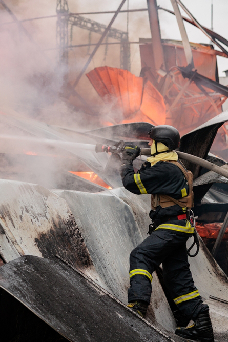 Boyle heights lineage logistics warehouse on fire