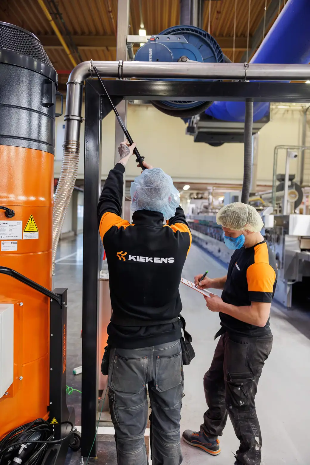 Extraction systems for the plastics industry