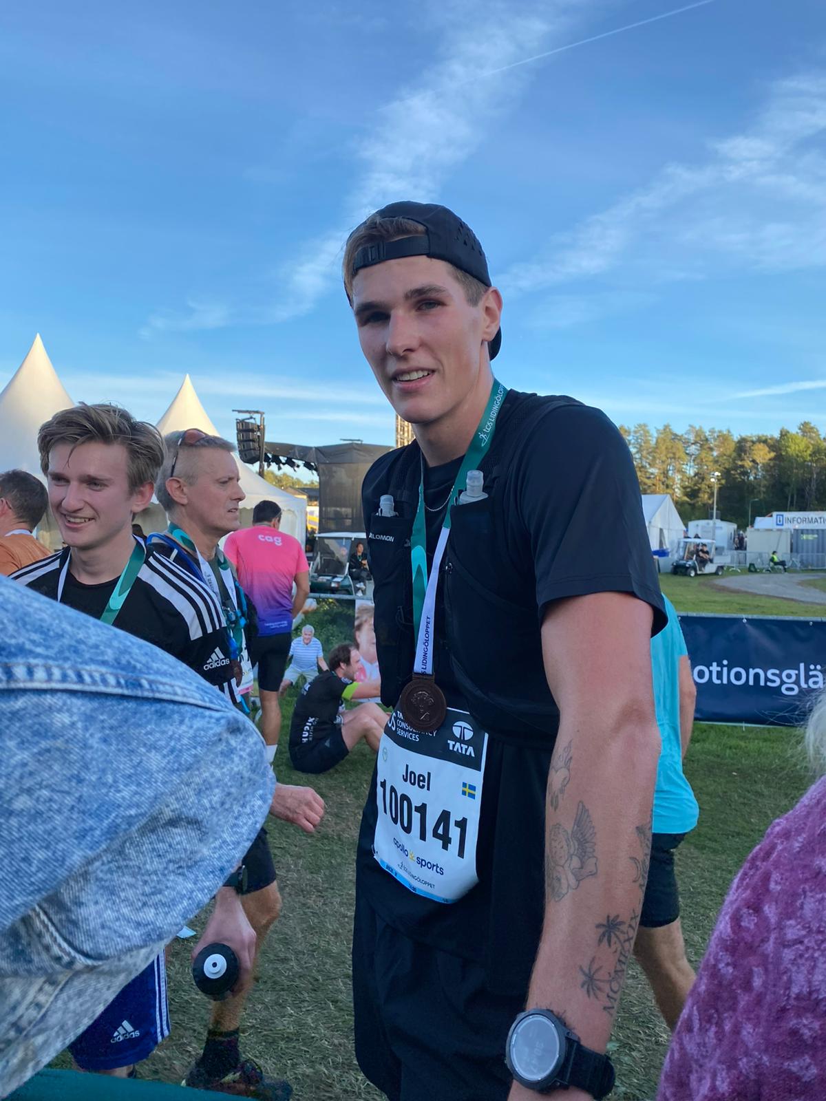 Joel Hake tillsammans med sin pappa Urban Hake.