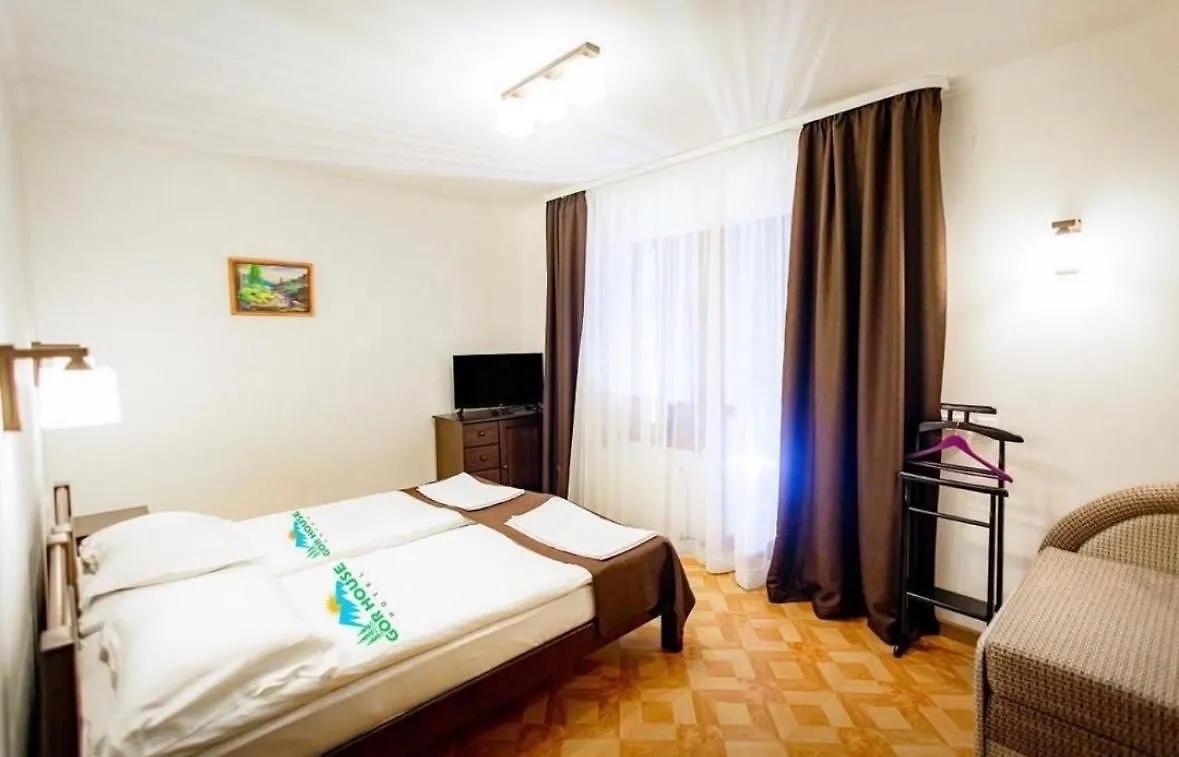  готель "Gorhouse" 