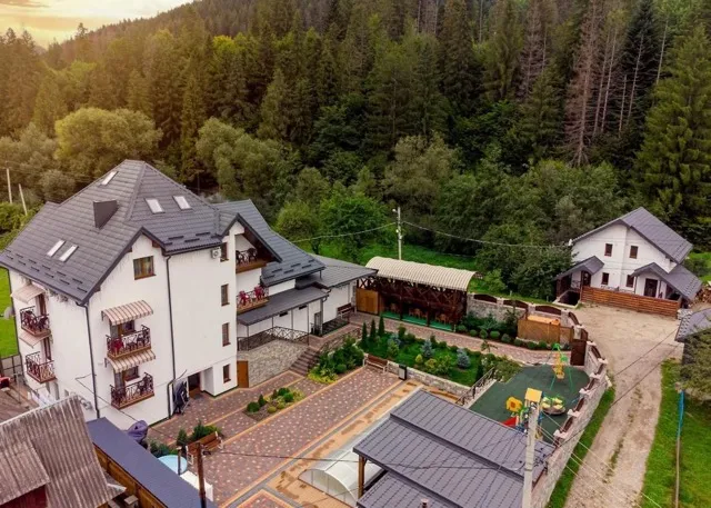  готель "Gorhouse" 