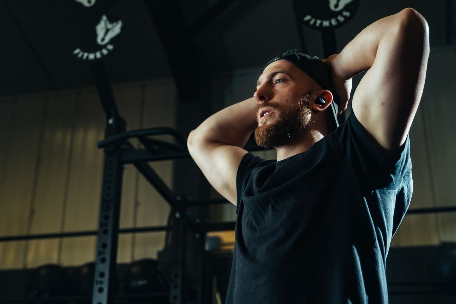 Athlete recovering between efforts during a training session