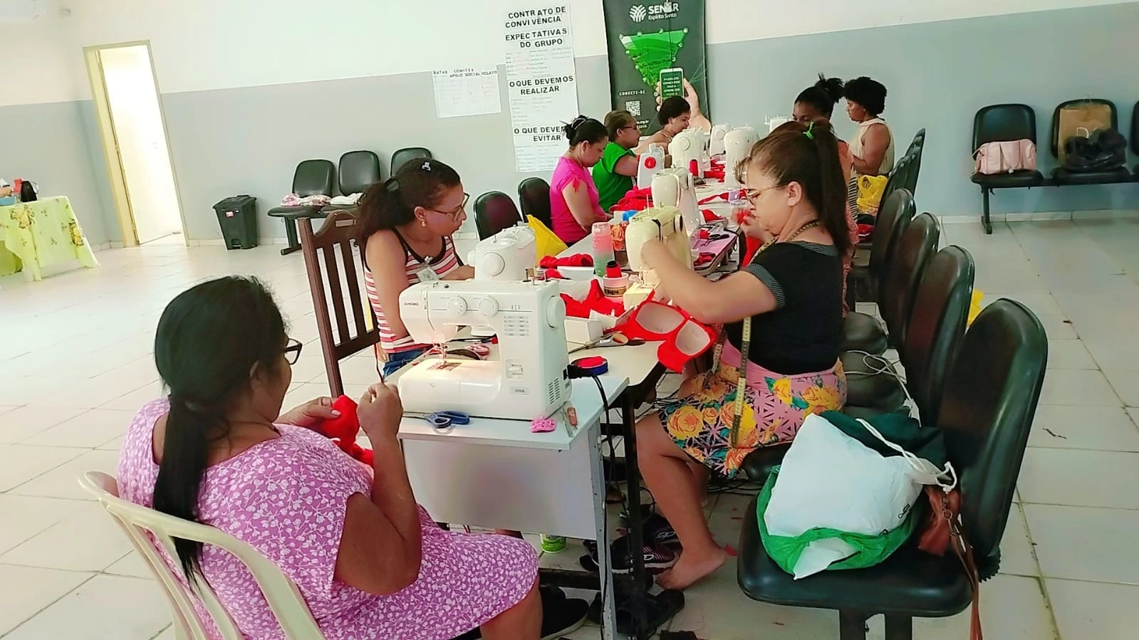 Mulheres do campo participam de curso de corte e costura em Conceição da Barra