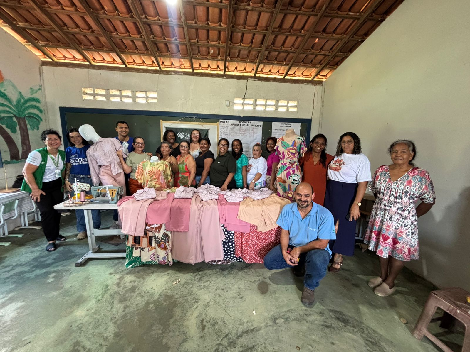 Mulheres rurais de Conceição da Barra concluem qualificação em Corte e Costura