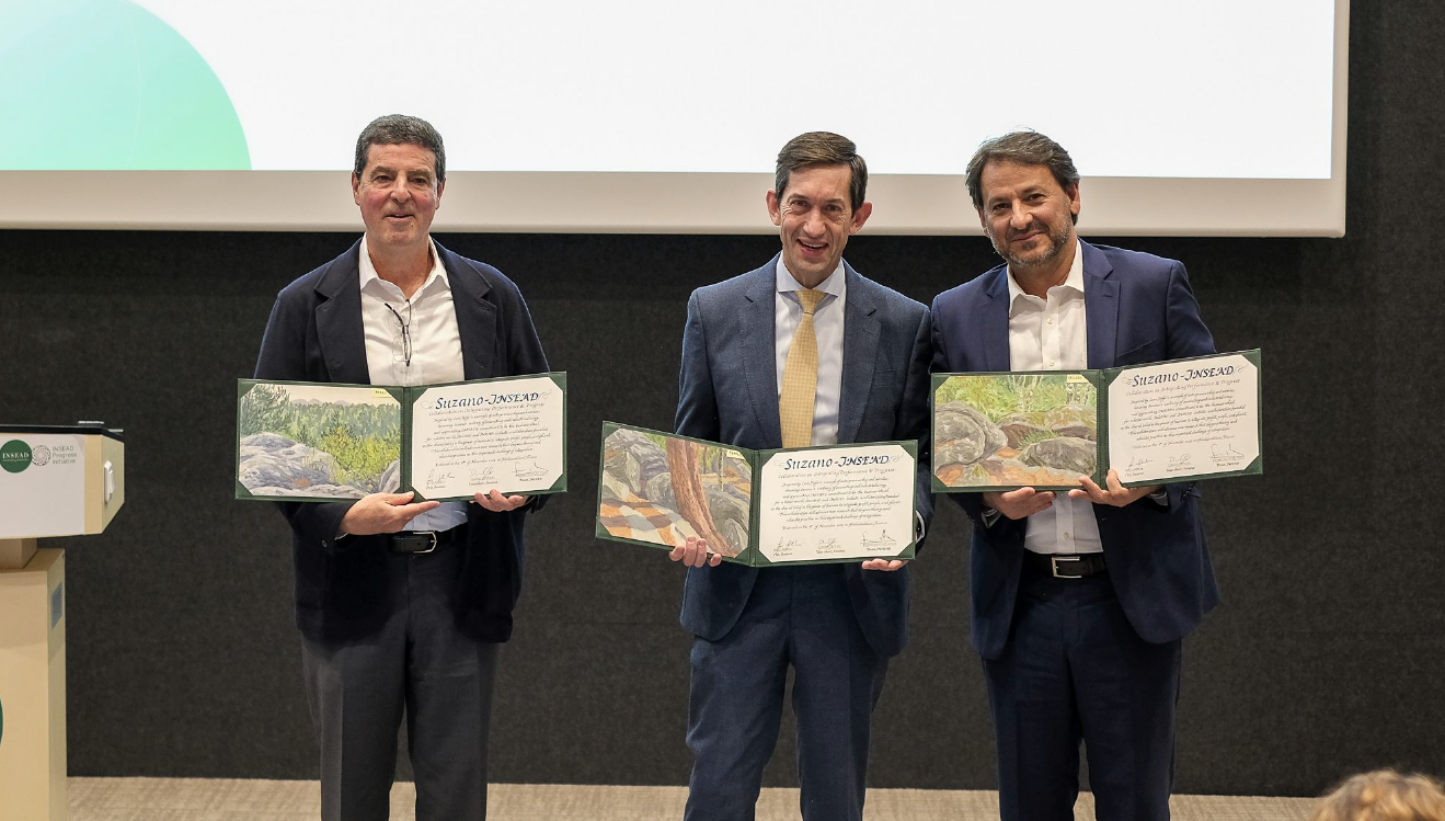 Suzano firma parceria com o INSEAD para pesquisa avançada sobre integração de práticas de negócio com desenvolvimento sustentável