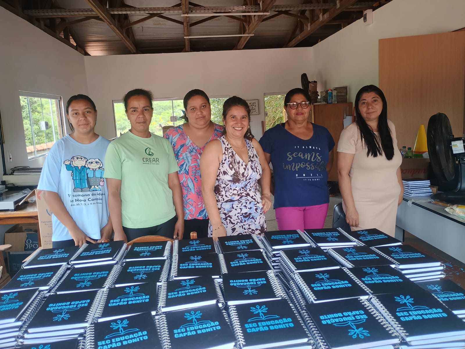 Iniciativa apoiada pela Suzano transforma cadernos usados em renda e oportunidades para mulheres