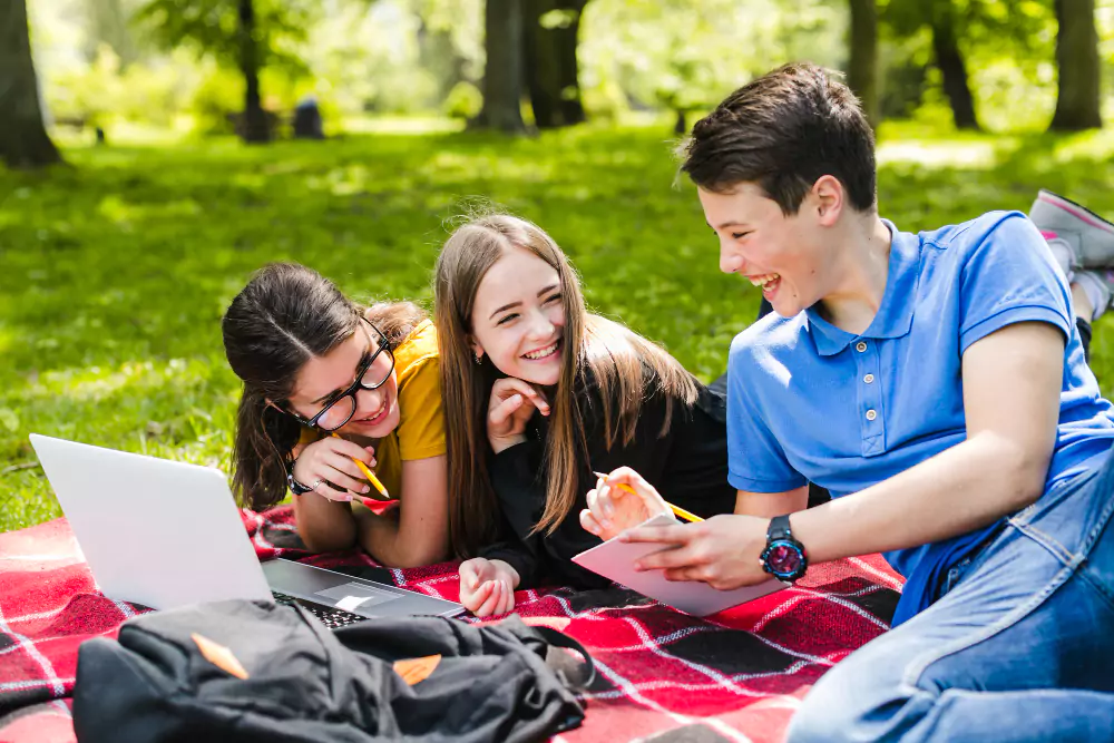 10 Best National Chains That Hire 14 & 15 Year Olds for Summer Jobs