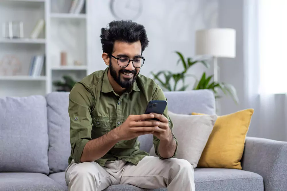 15 Best Freelance Jobs You Can Do from a Tablet or Smartphone Only