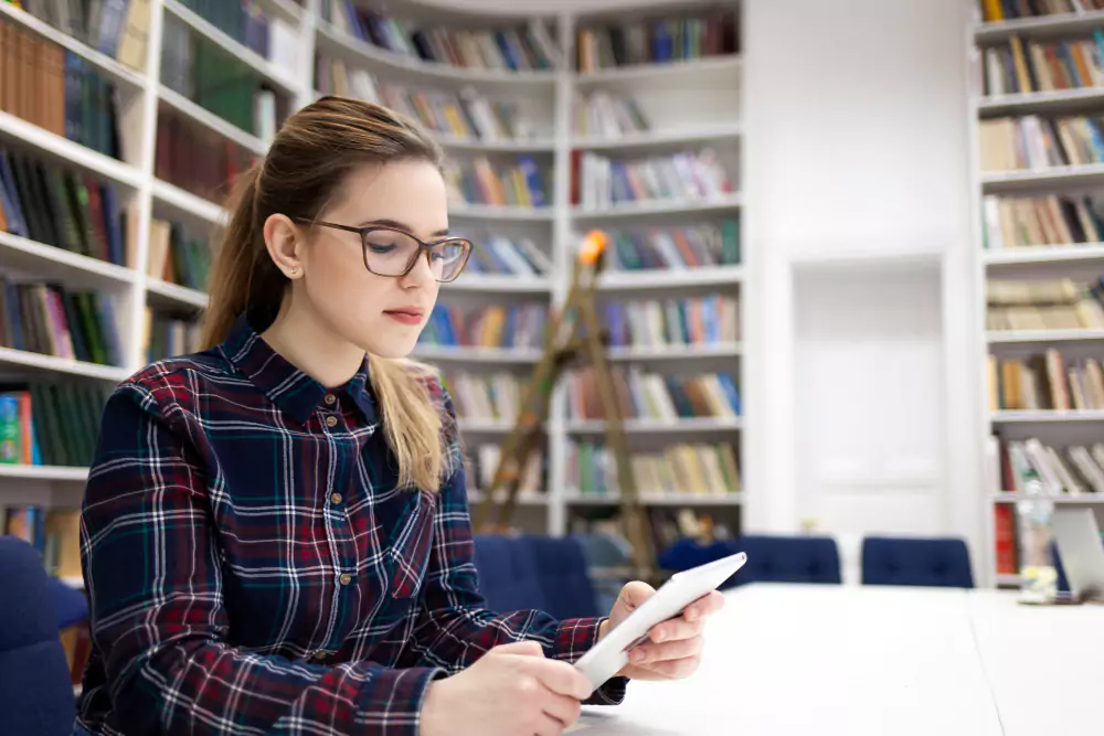 How to Add School Newspaper Writing to a Resume Effectively