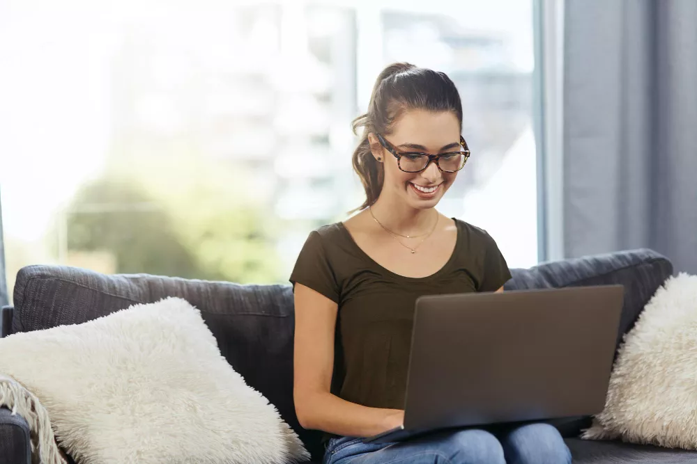 How to Use Keywords for Your Resume [List by Industry + Examples]