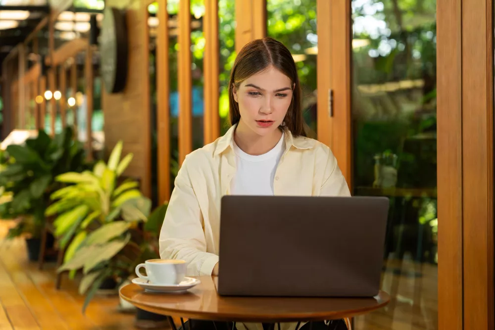 Resume format guide: Choose the right type for your career [2026]