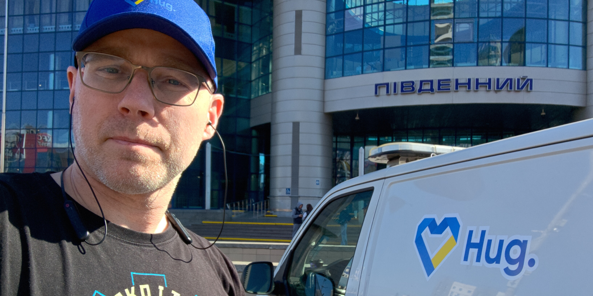 Волонтер HUG Йоаким завершив свою першу гуманітарну поїздку до України