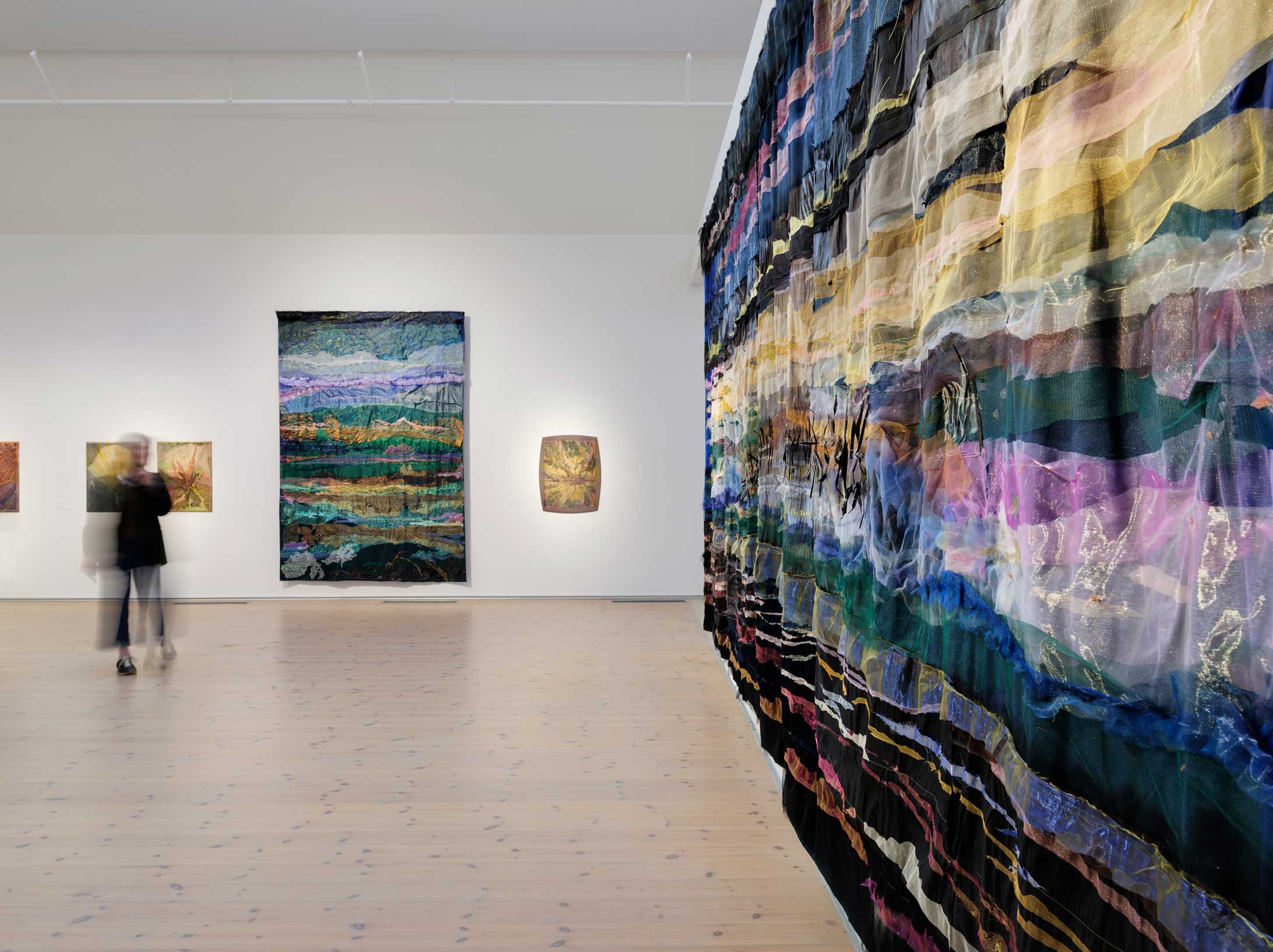 Bilden visar verket Timelines av Petra Lindholm.