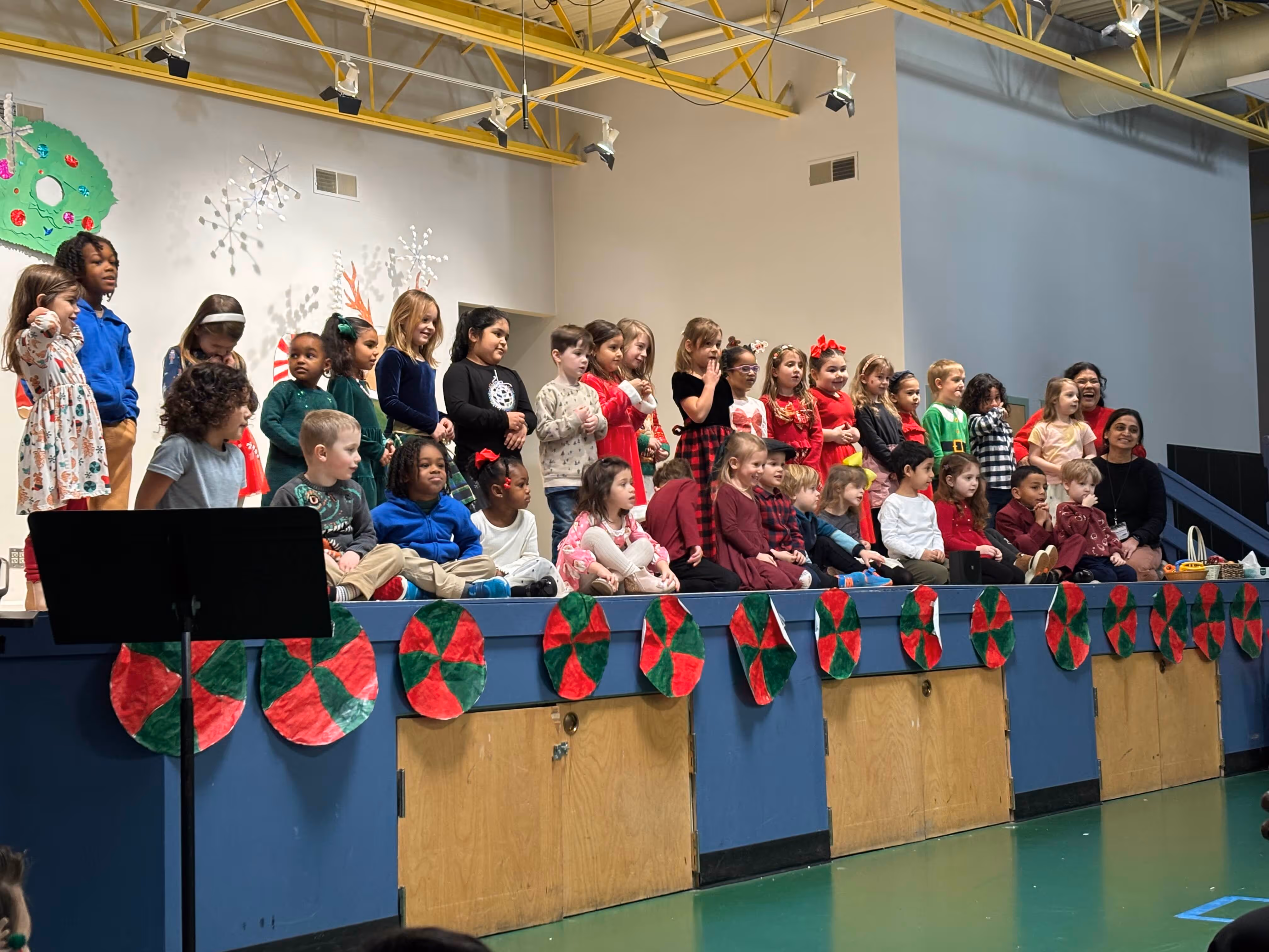 fox-valley-montessori-school-holiday-performance