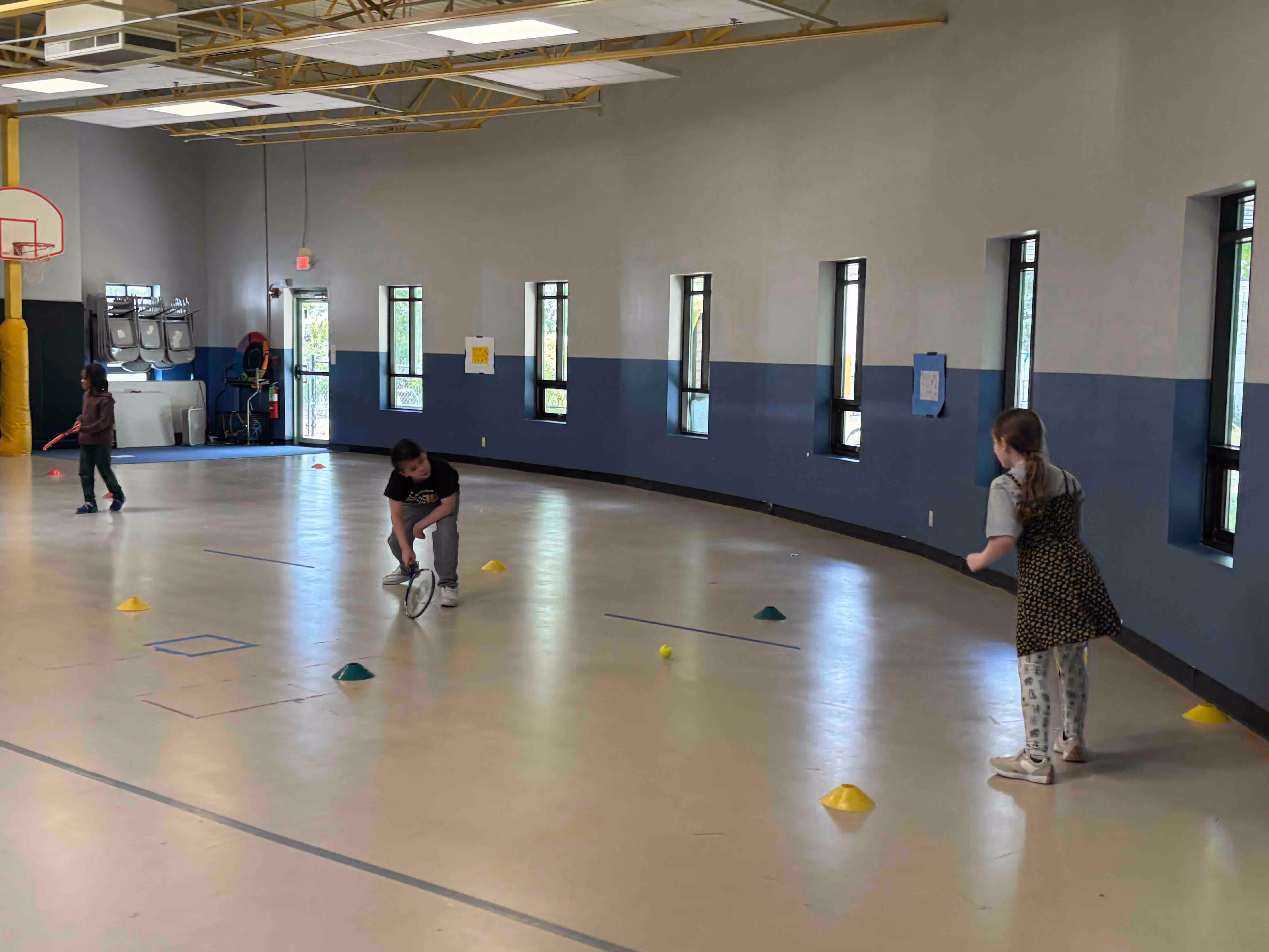 fox-valley-montessori-school-playing-in-gym