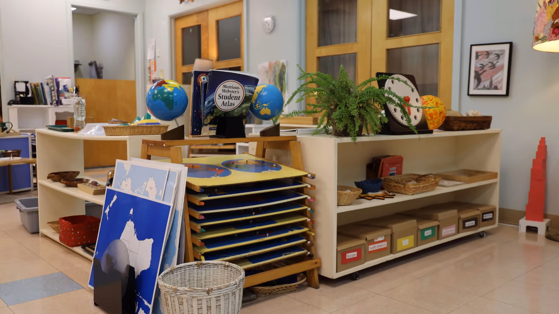 fox-valley-montessori-school-classroom-design