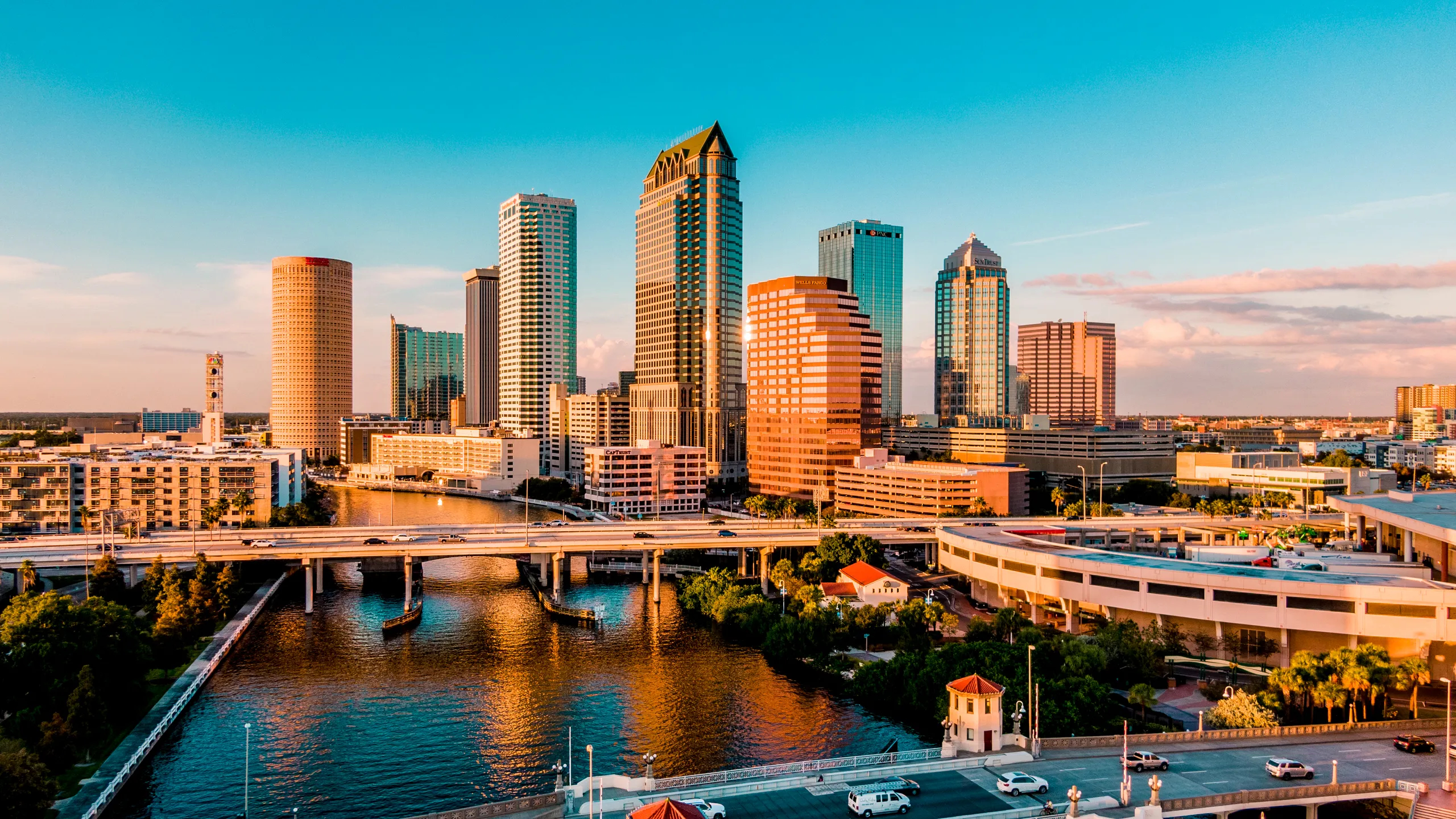 An aerial shot of Tampa, Florida