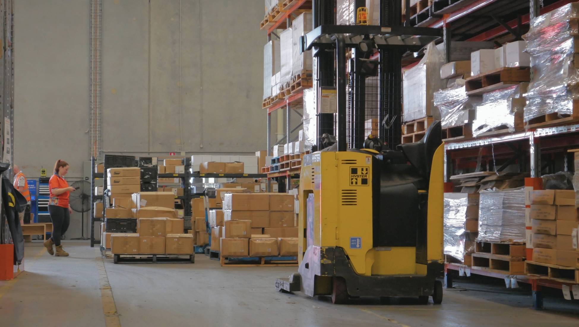 Bulk Storage vs Pick Faces: Optimizing Your Warehouse for Multi-Channel E-commerce
