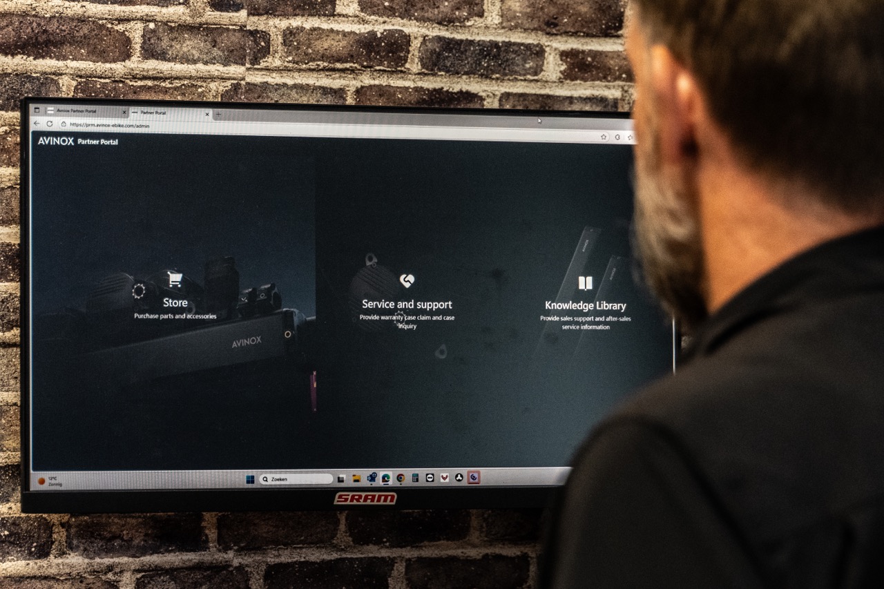 Perima Cycling is het eerste officiële Avinox Service Center in Nederland – Een nieuwe mijlpaal in e-MTB innovatie