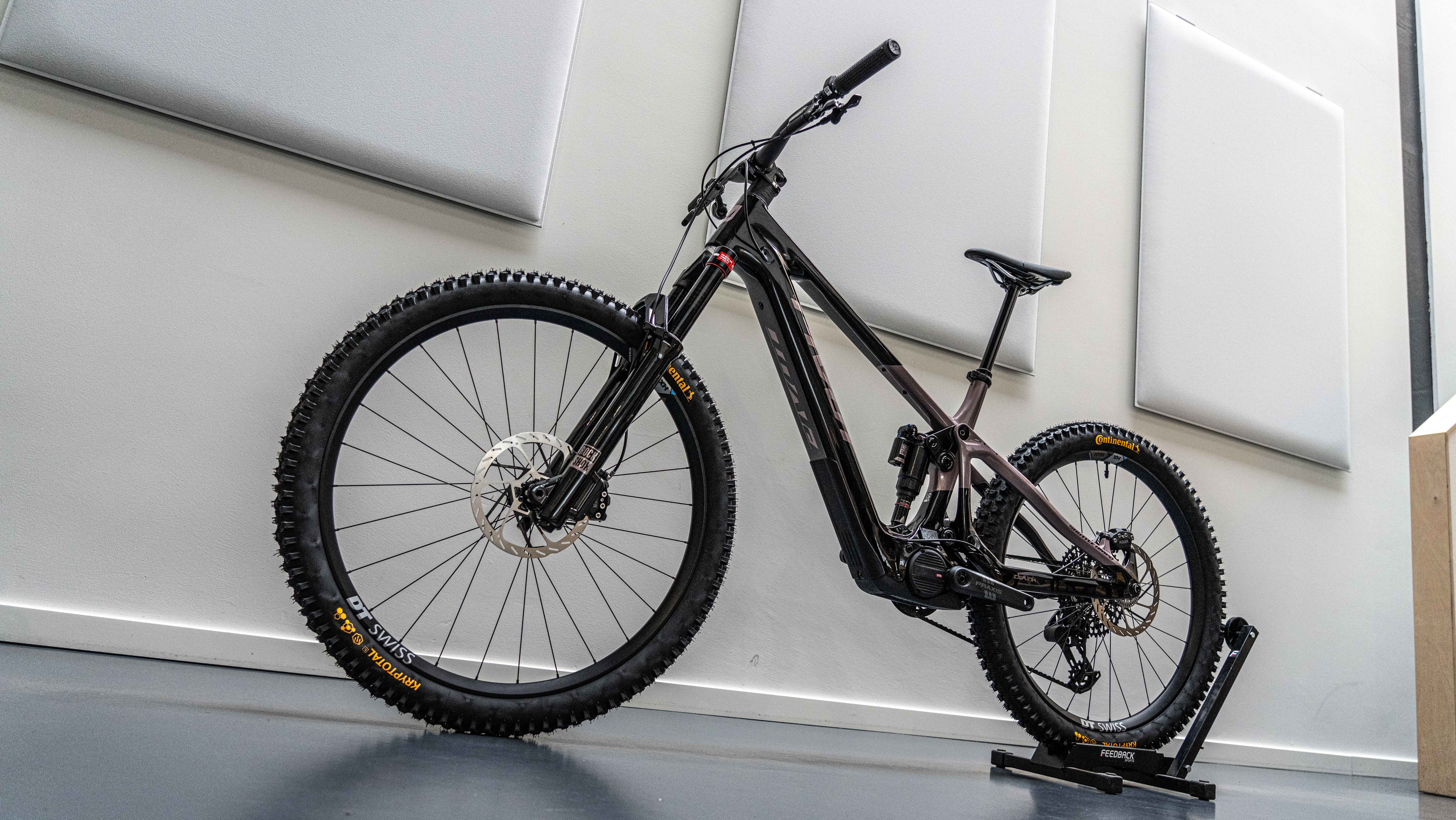 De Pivot Shuttle Ampd is een juweel voor het oog