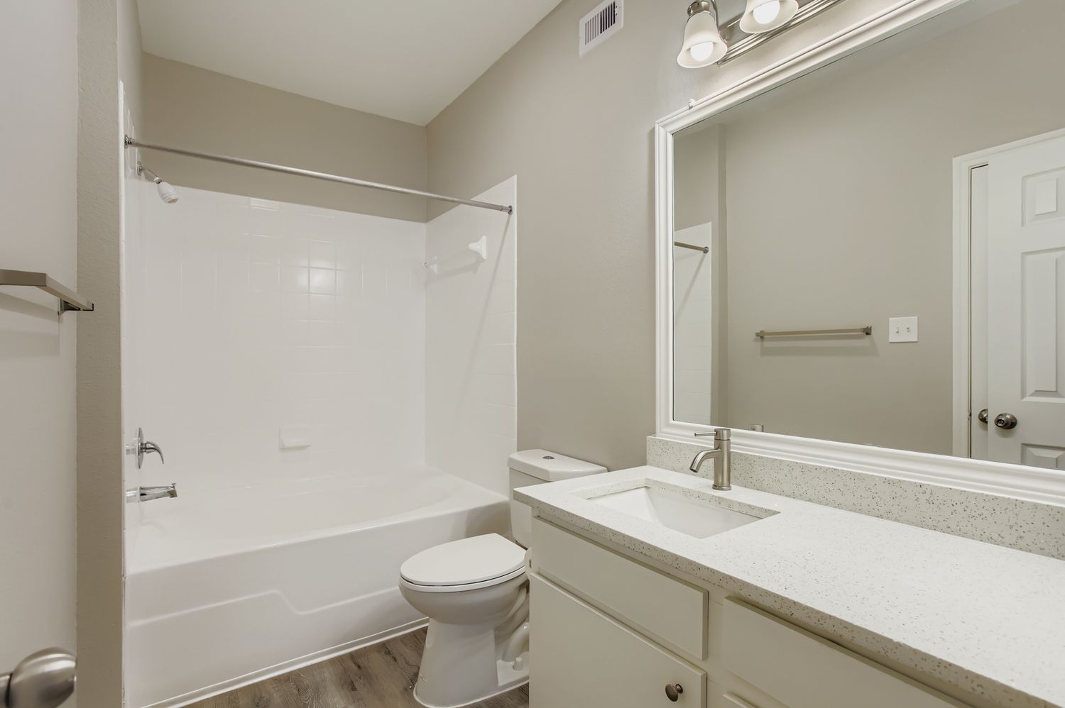 Bathroom with shower tub