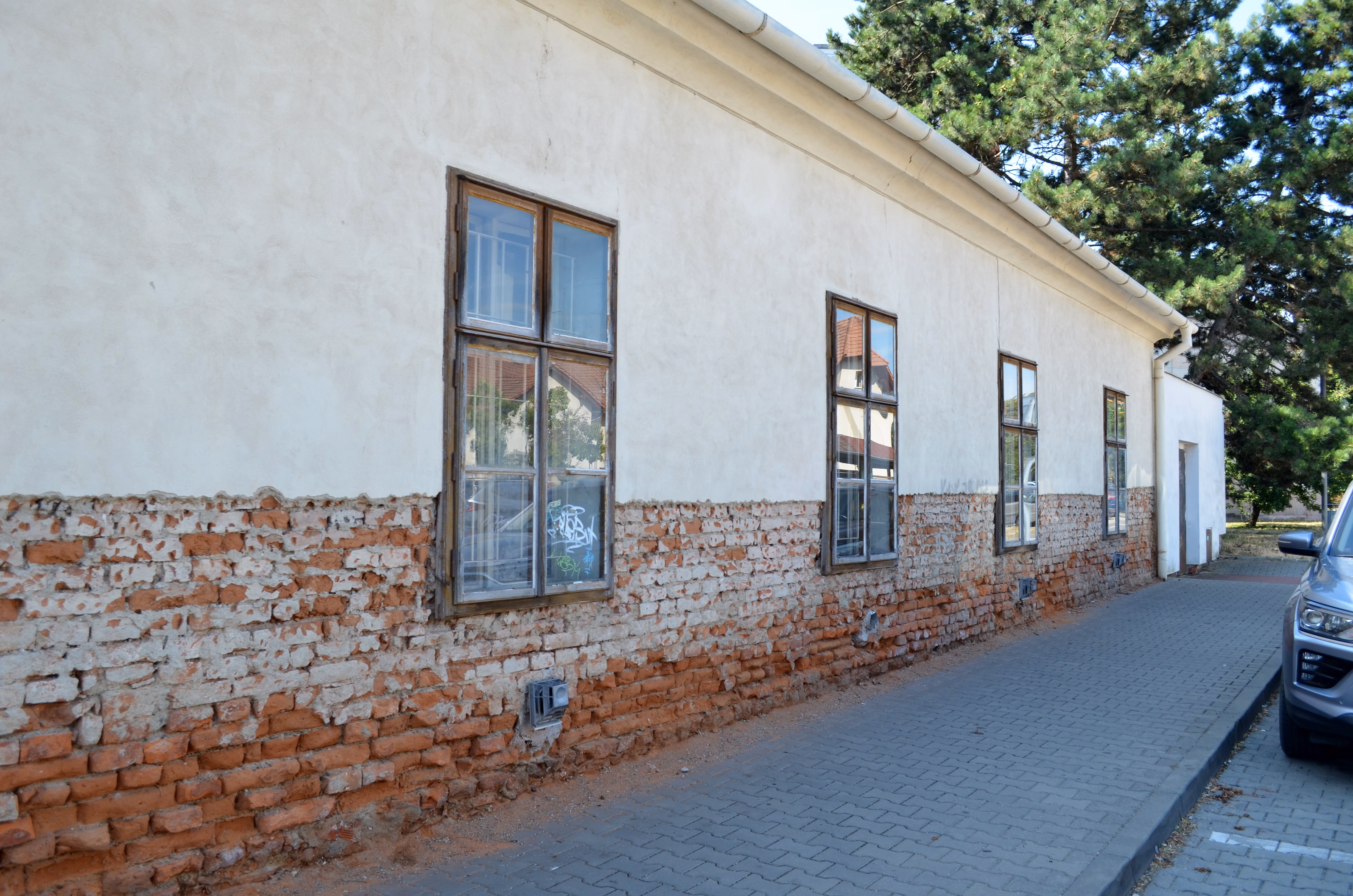 Původní hřbitovní domek