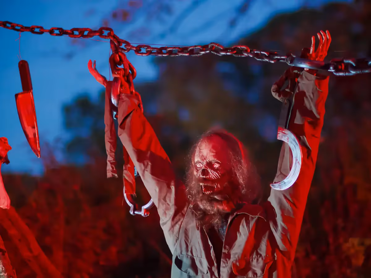 2020 Lachat Farm, Weston, CT: Halloween Haunt-hanging scary men