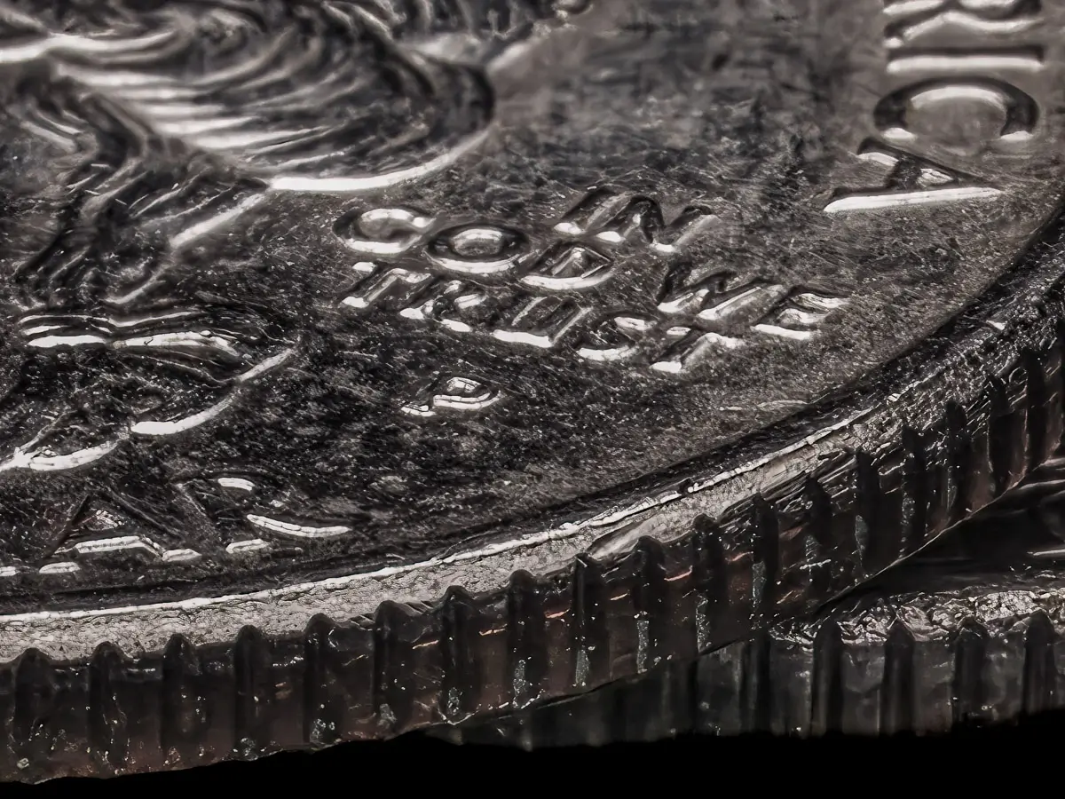 macro shot of 2 stacked quarters