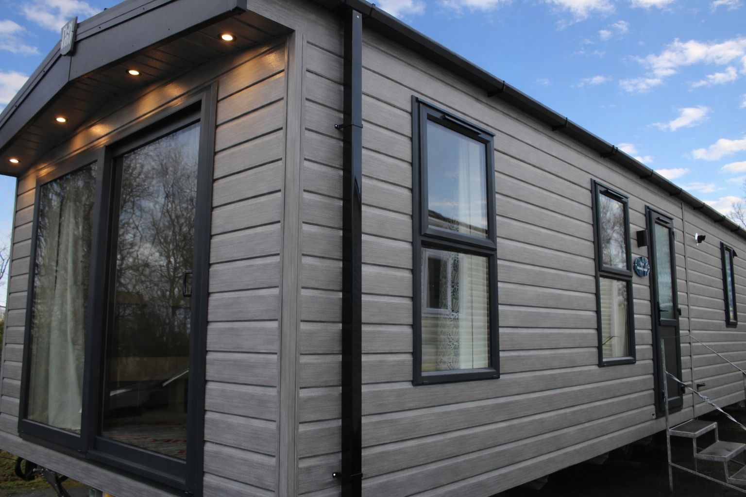 New: Beverley Lianna