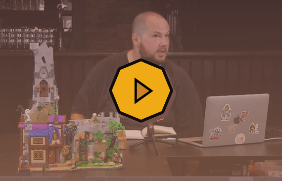 Aflevering plaatje waarin je een LEGO D&D set ziet. Sterker nog, het is niets eens een plaatje maar een screenshot van een video! Want deze aflevering heeft ook beeld erbij, hoe gaaf is dat.
