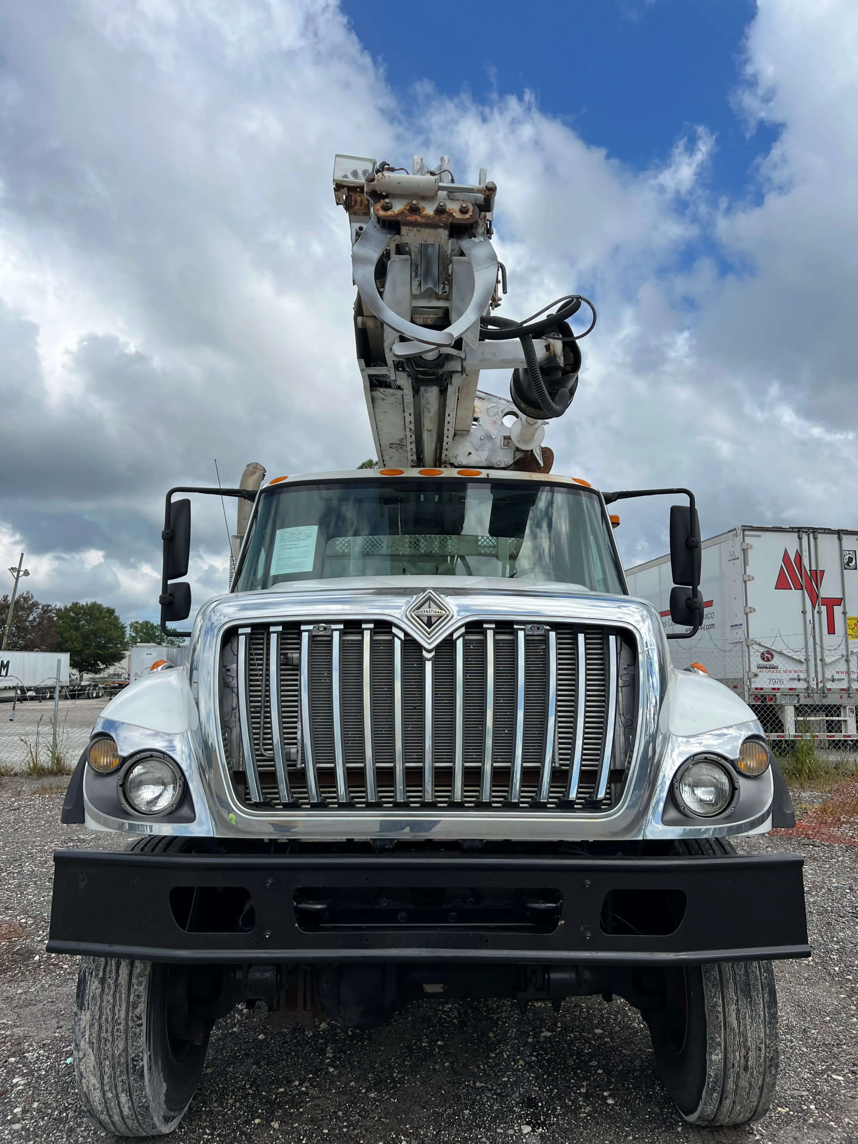 Port Storage and Delivery Port Storage - Power Utility Truck
