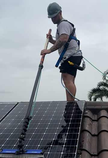 Solar Panel Cleaning in Florida Orlando Tempa Bay