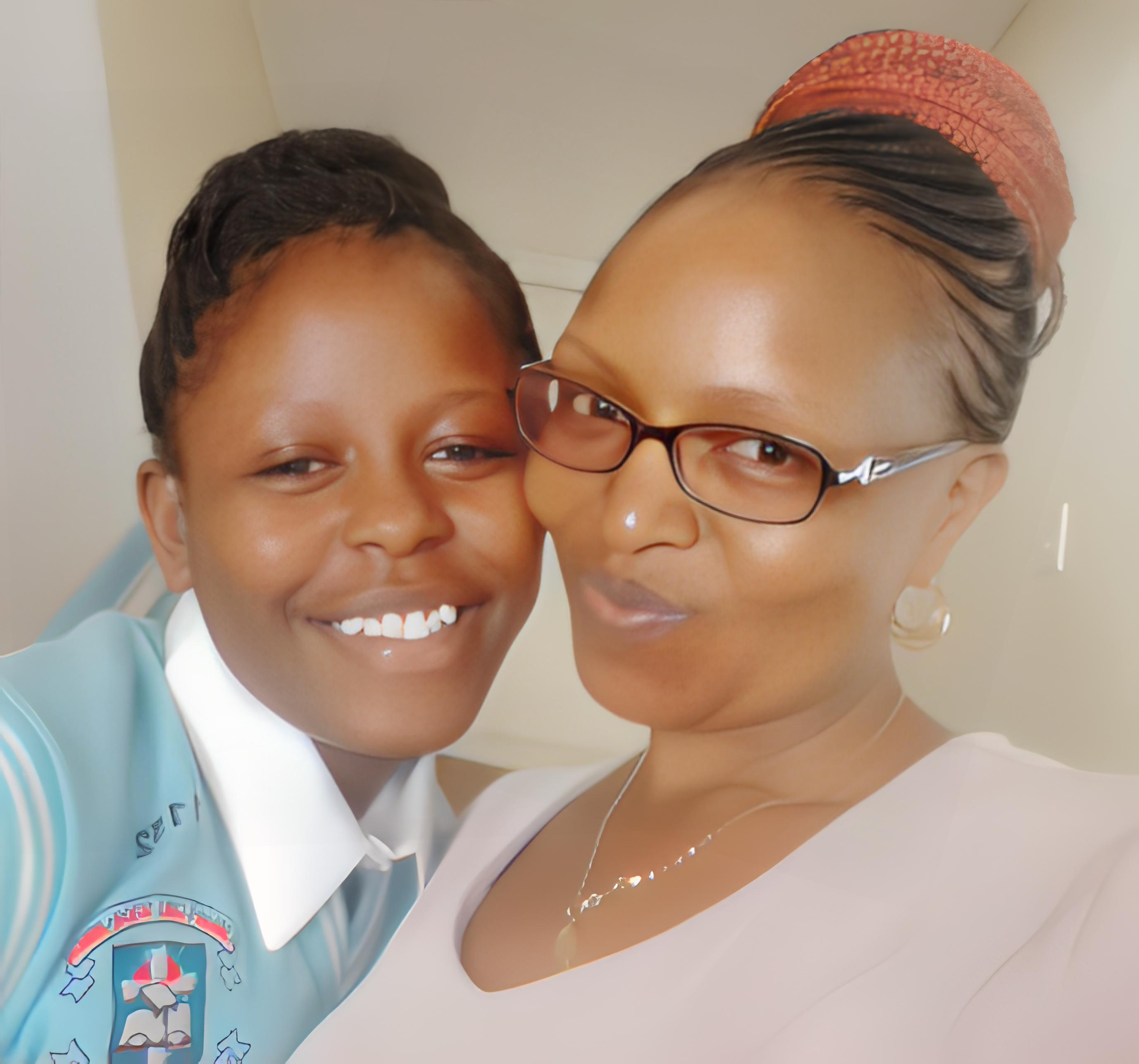 Mama Snaipei with daughter