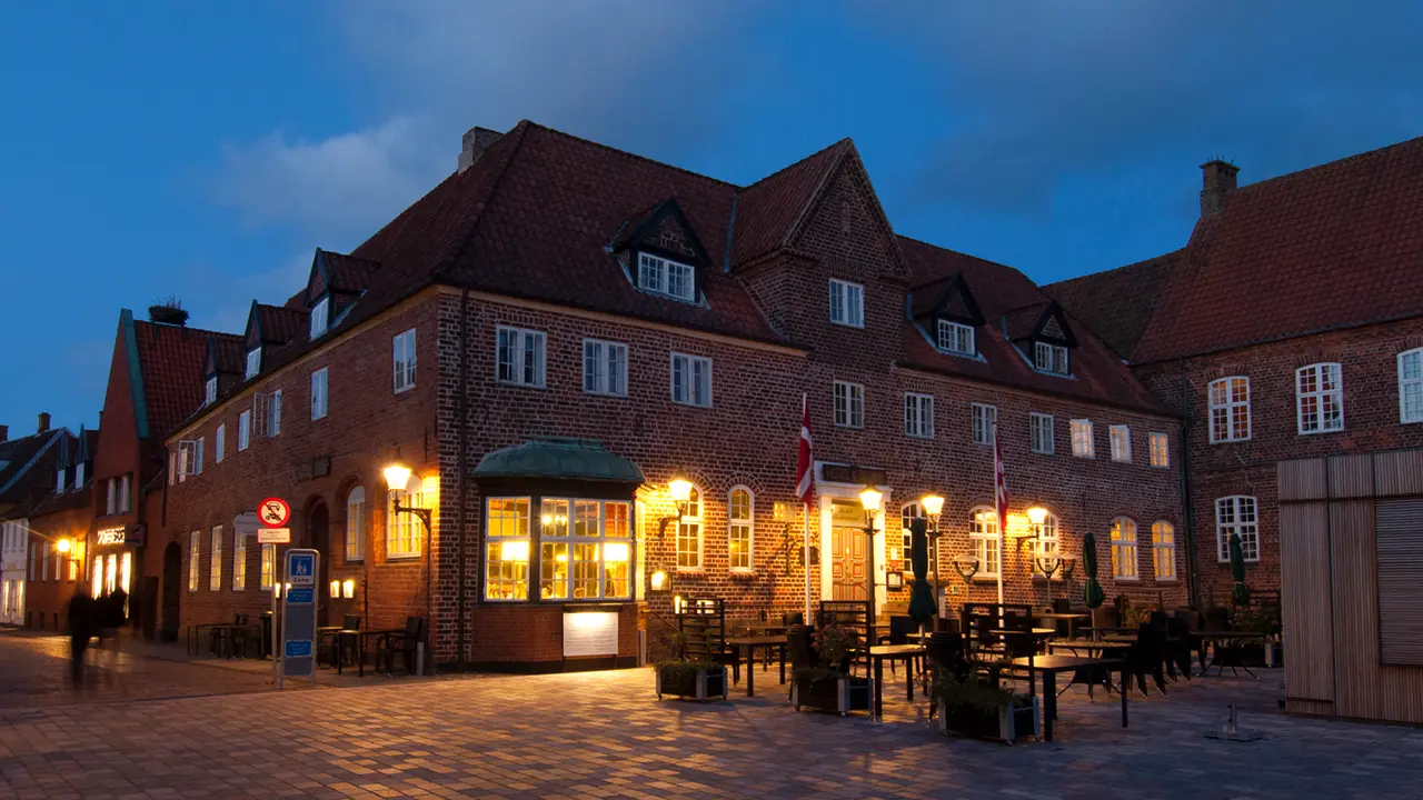 Hotel Dagmar - Begyndelsen