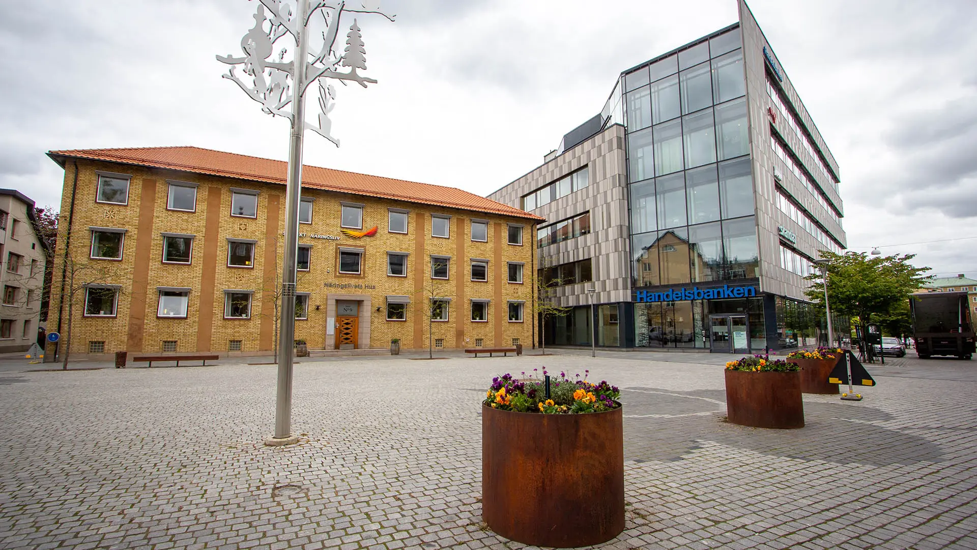 Ben Kersley - Farbror Melins torg (ENG)