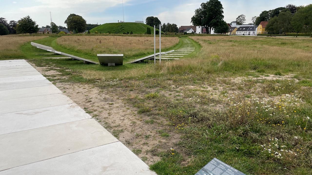 The World's Largest Stone Setting