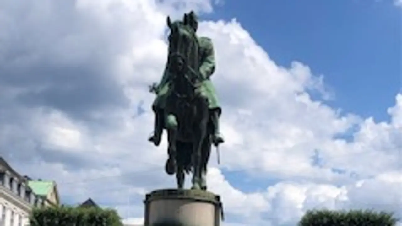 King of War, Christian X