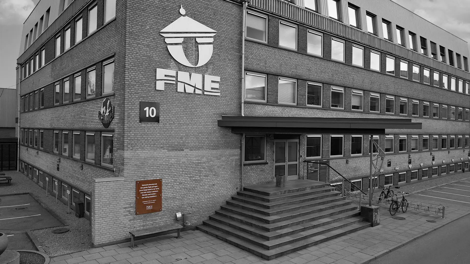 Susanne Grandt – ”Skrøner fra et værft”