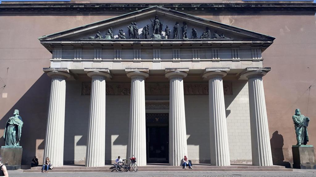 Vor Frue Kirke - The Cathedral