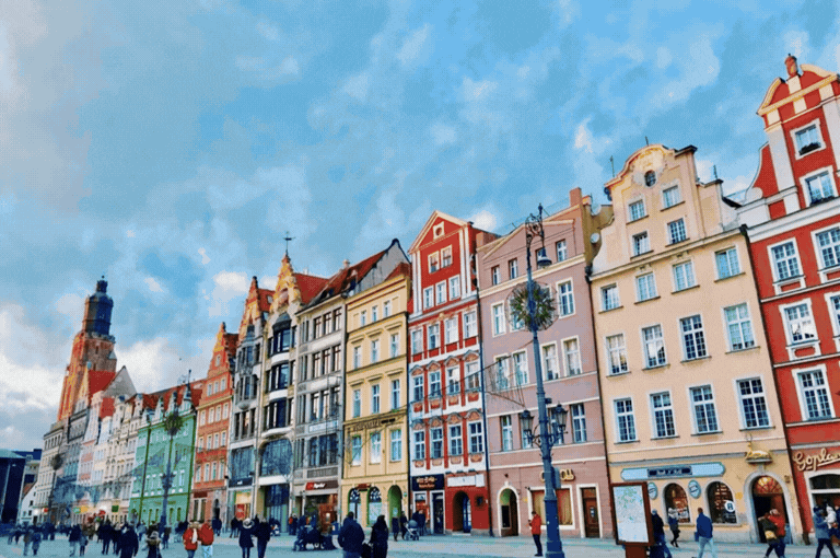 Welcome to the StoryHunt travel newsletter (cover)