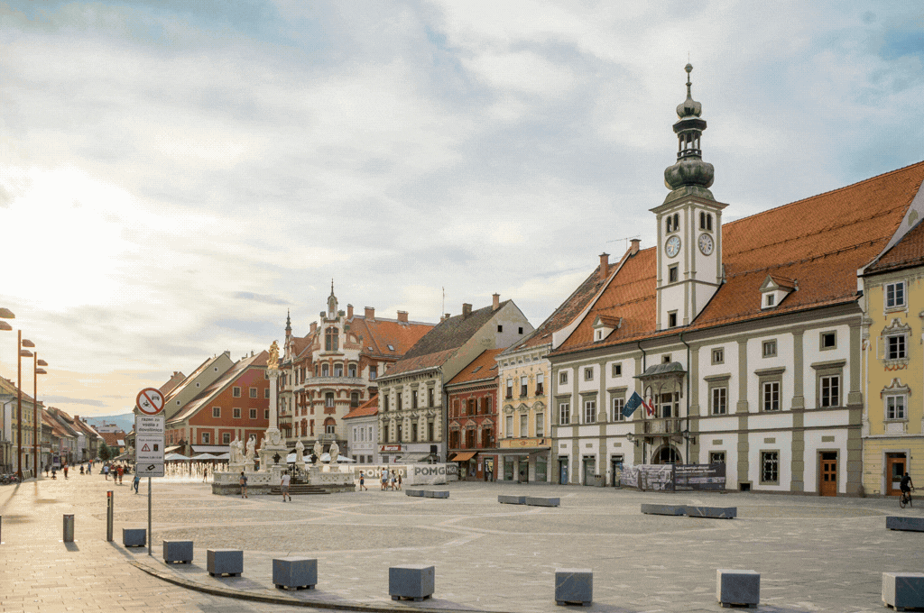 Welcome to the StoryHunt travel newsletter (cover)
