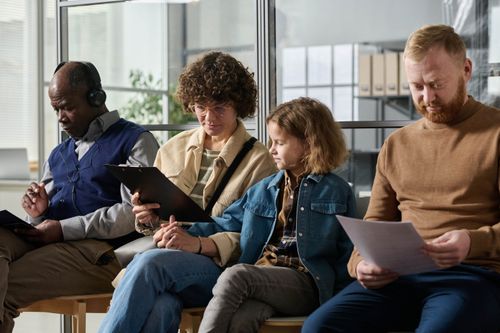 Hivatalos fordítás: Egy fordítóiroda útmutatója expatok számára a külföldi ügyintézéshez